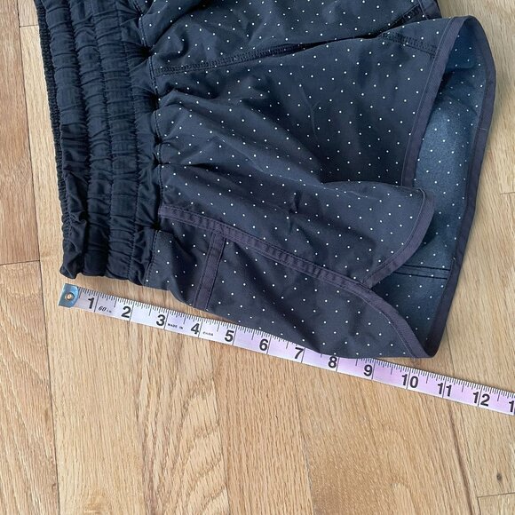 Lululemon Tracker Shorts - Picture 7 of 7